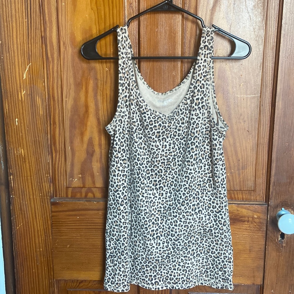 Animal print me tons tank top size XL